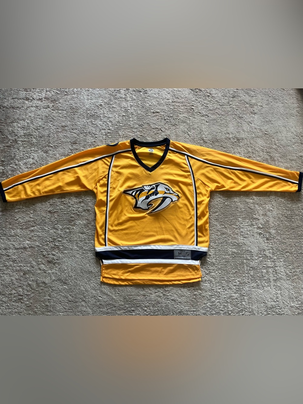 NHL Nashville Predators Hockey Jersey Size Medium
